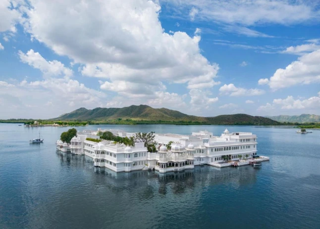 tajlakepalaceudaipur